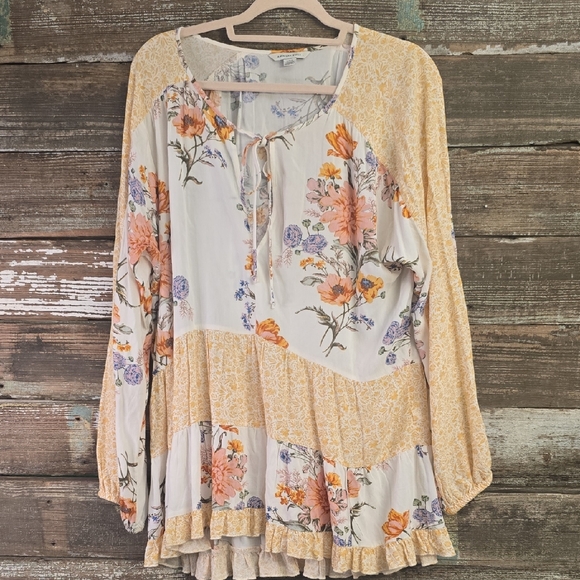 American Eagle Outfitters Tops - American Eagle Outfitters Floral Blouse - Cream and Orange, Size L